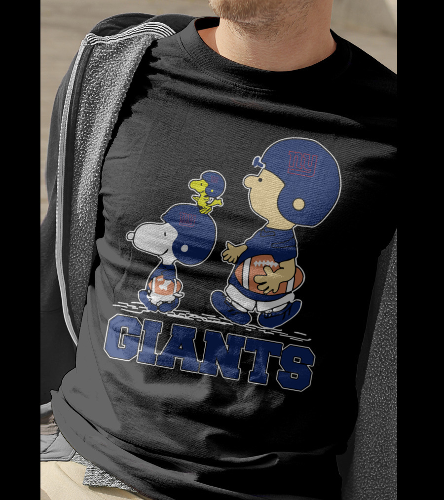 Snoopy Woodstock And Giants Fans Football Helmets T-Shirt