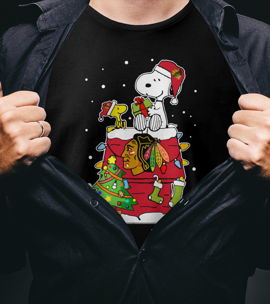 Chicago Blackhawks Snoopy Festive Christmas T-Shirt