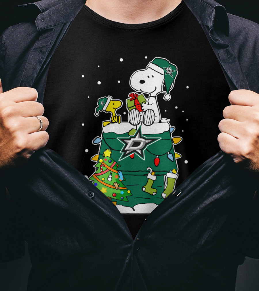 Dallas Stars Christmas With Snoopy And Woodstock Holiday Scene T-Shirt