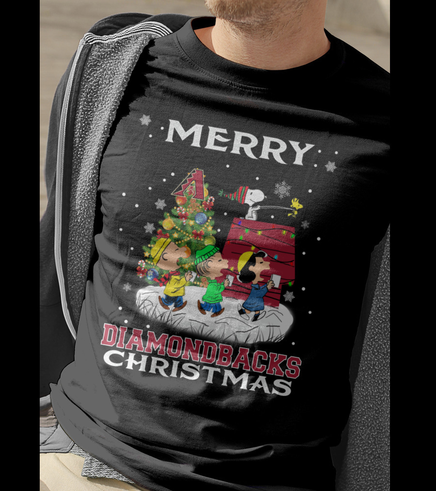 Merry Arizona Diamondbacks Christmas Snoopy Woodstocks Tree Lucy Blanket T-Shirt