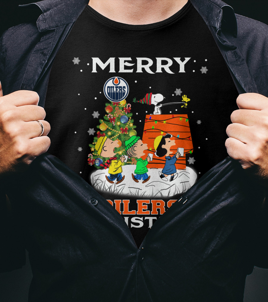 Merry Edmonton Oilers Christmas Snoopy Fans Peanuts Tree Charlie Brown Snoopy Woodstock T-Shirt