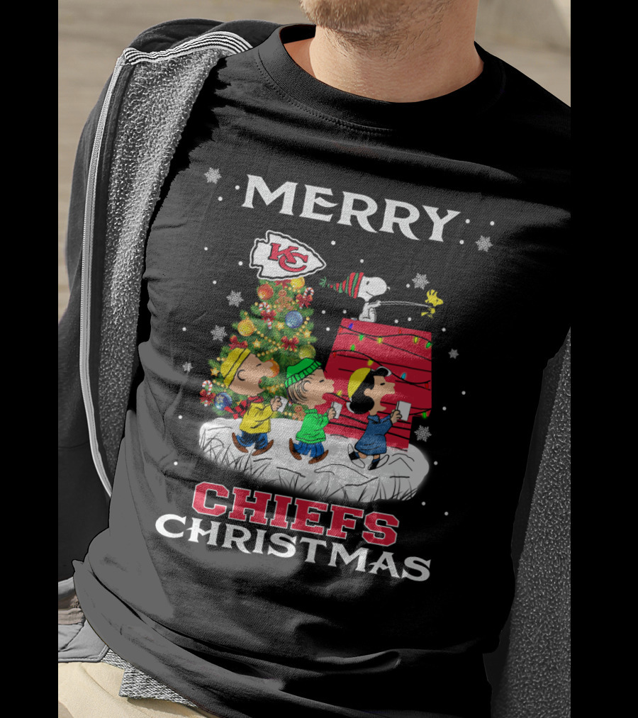 Merry Kansas City Chiefs Christmas Featuring Snoopy And Woodstock With Festive Tree T-Shirt