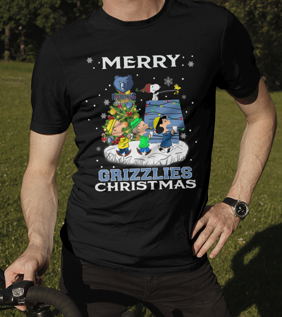 Merry Memphis Grizzlies Christmas Snoopy And Friends Holiday Scene T-Shirt