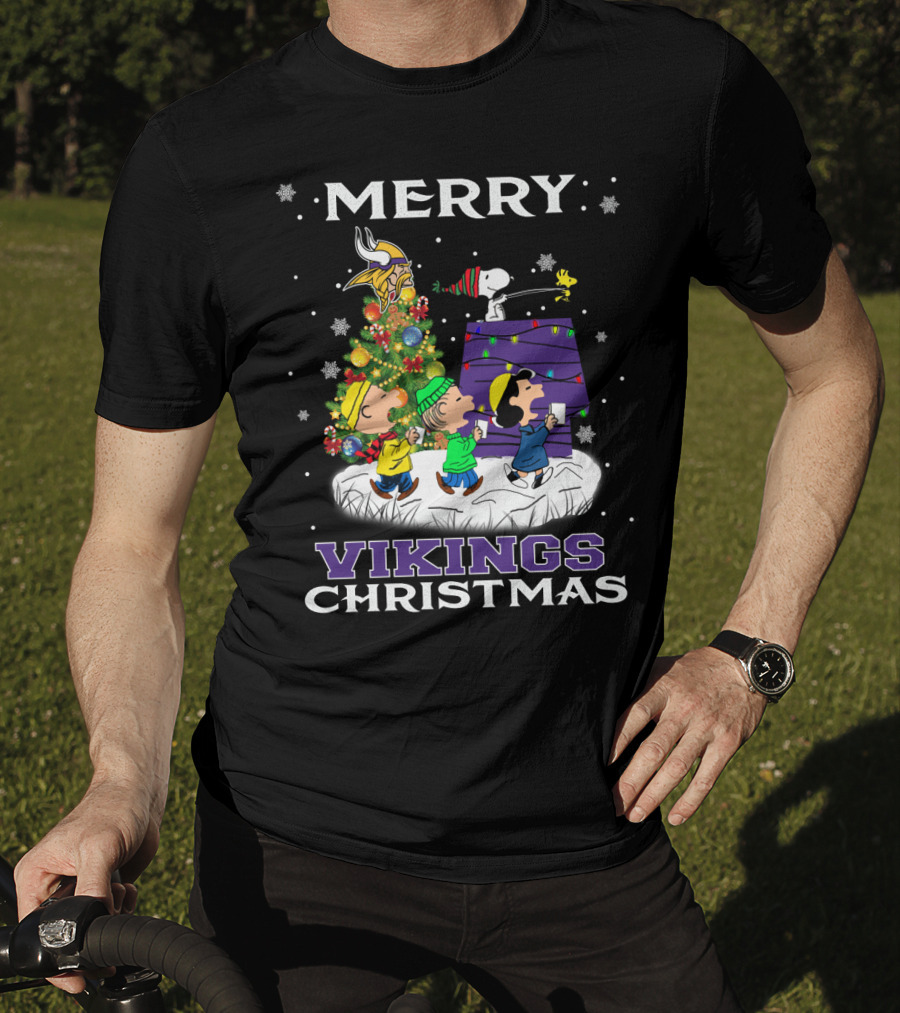Merry Vikings Christmas With Snoopy And Friends T-Shirt