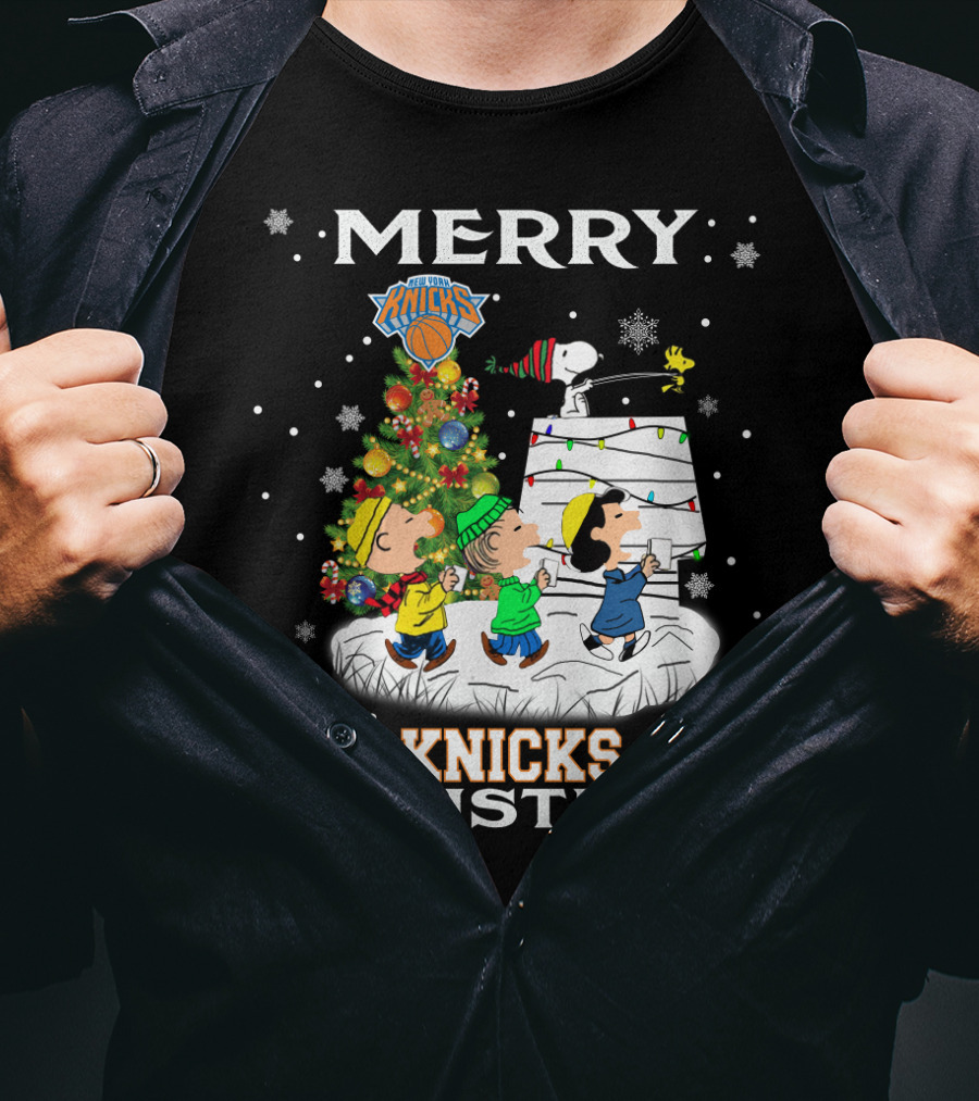 Merry New York Knicks Christmas Peanuts Snoopy Woodstock Tree Festive T-Shirt