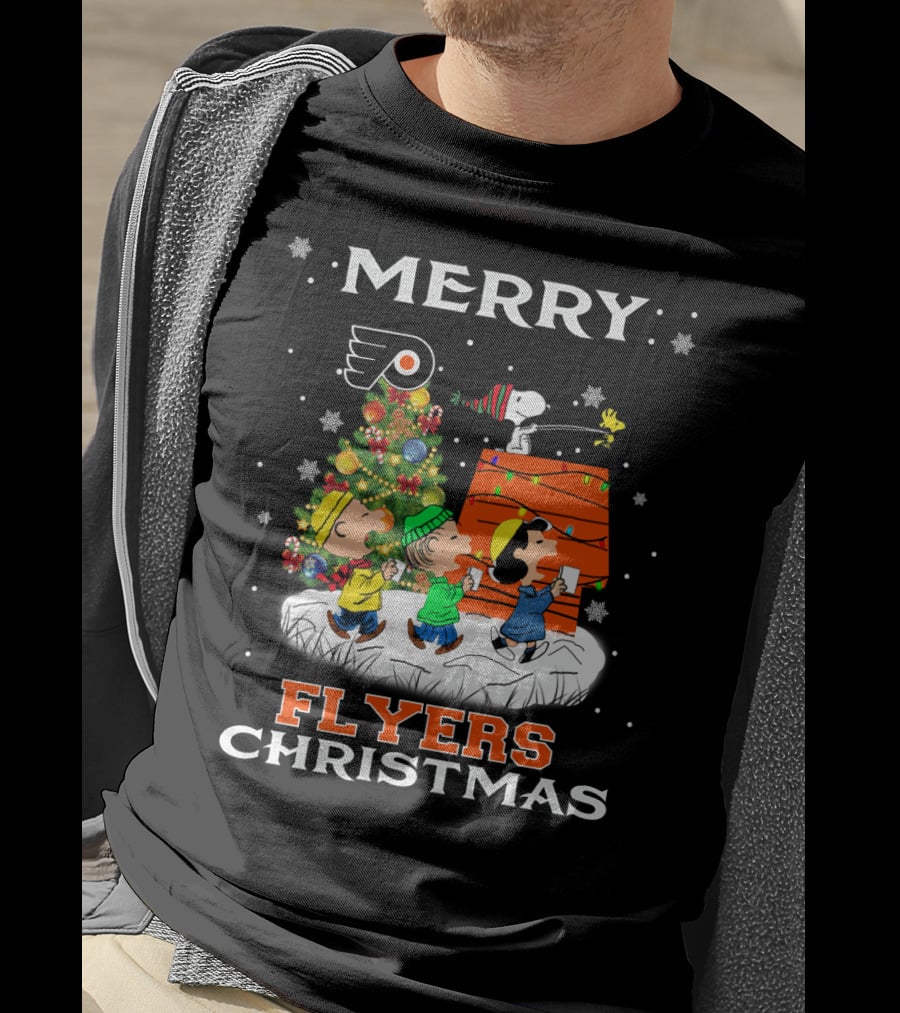Merry Philadelphia Flyers Christmas Snoopy Tree Woodstock Lucy Charlie Brown Linus Snowflakes T-Shirt