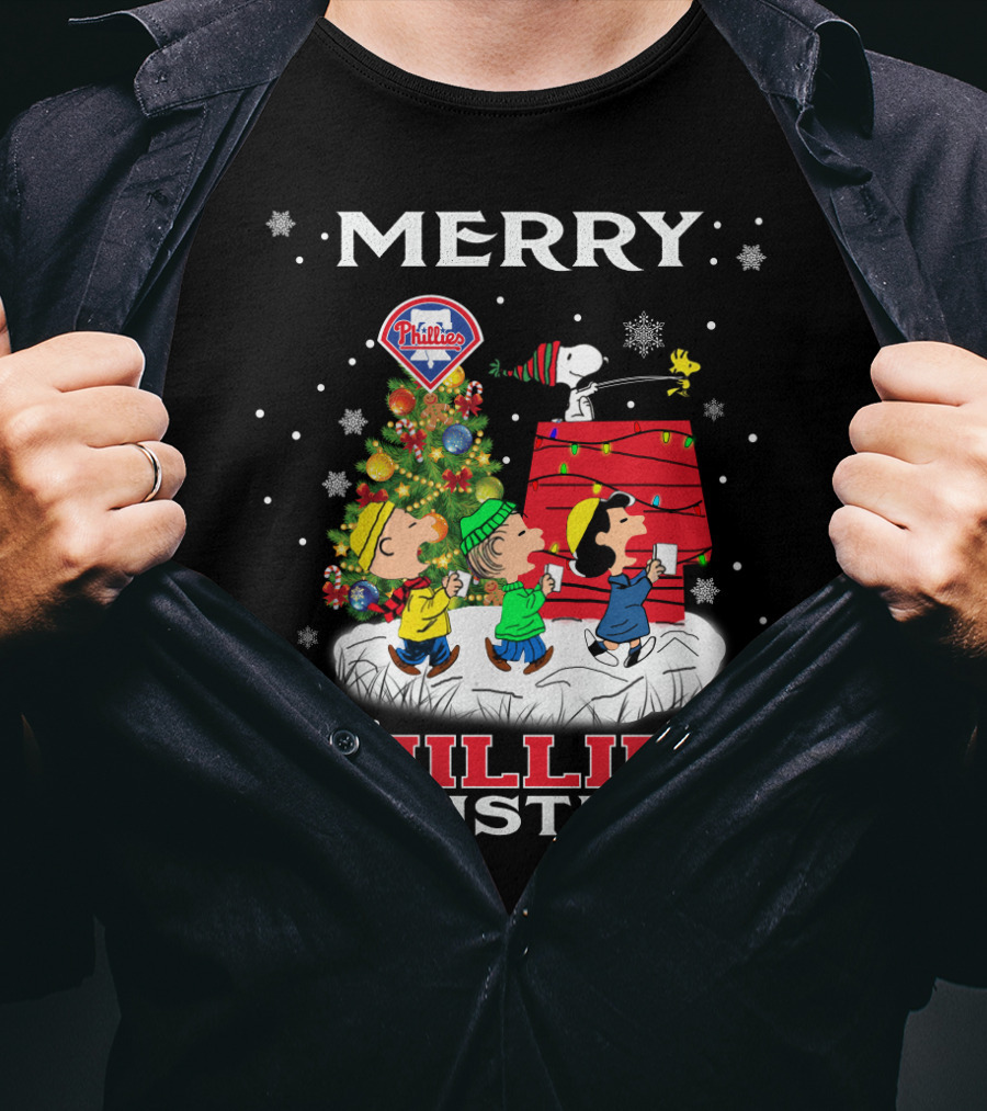 Merry Phillies Christmas Snoopy And Friends Tree T-Shirt