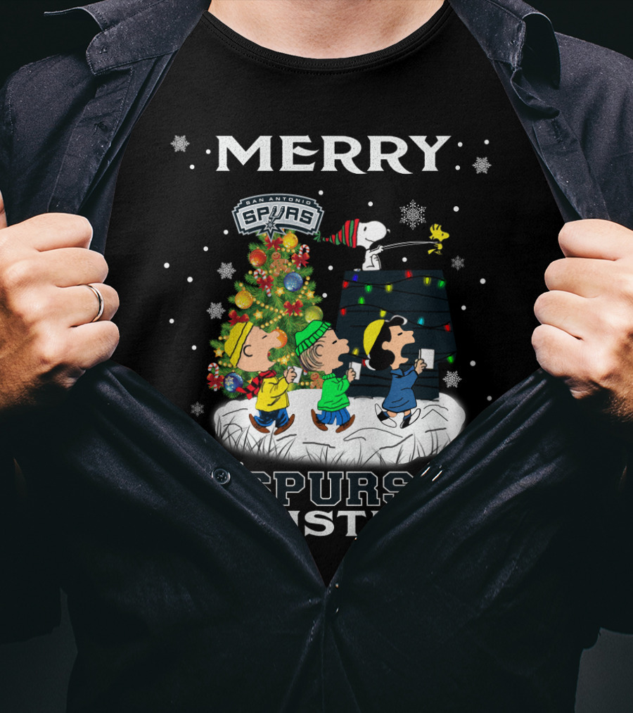 Merry San Antonio Spurs Christmas Snoopy And Peanuts Caroling T-Shirt