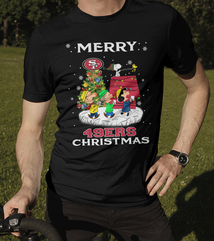 Merry 49ers Christmas Snoopy Peanuts Caroling Tree T-Shirt