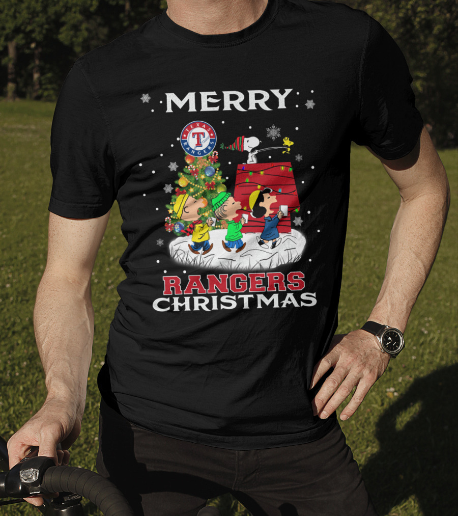 Merry Texas Rangers Christmas With Snoopy And Friends T-Shirt