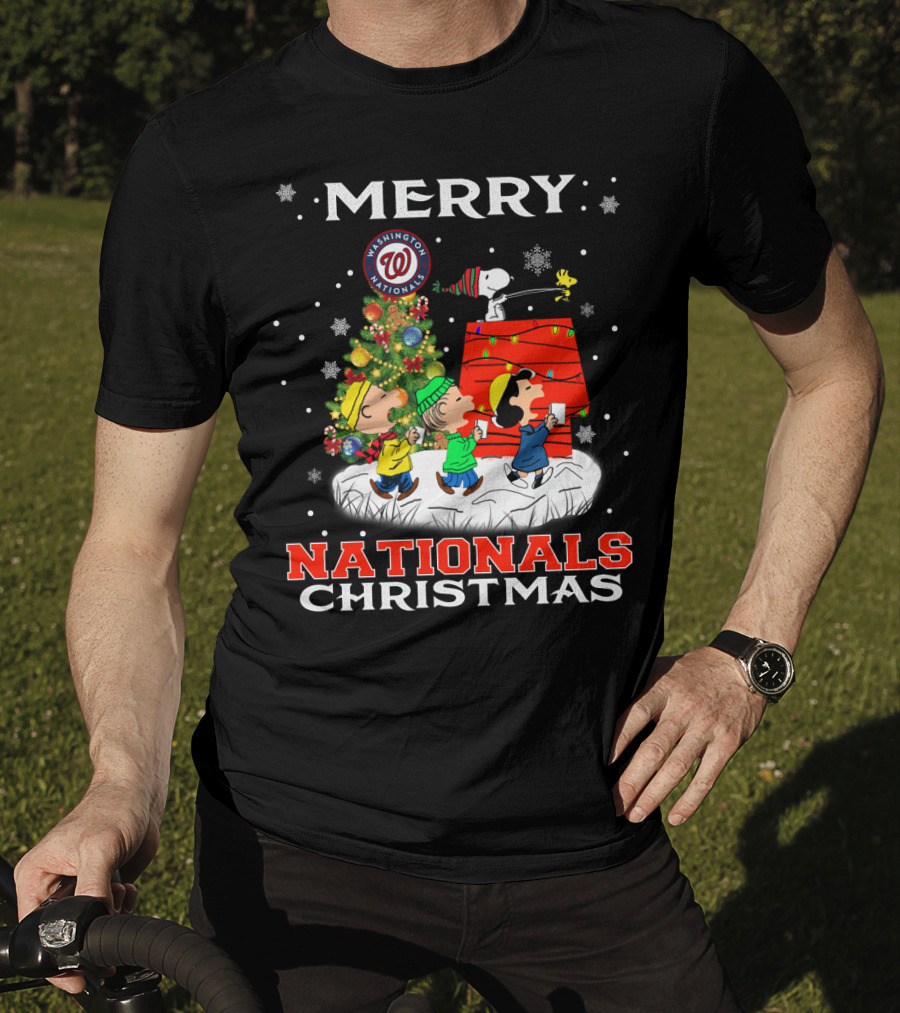 Merry Washington Nationals Christmas Snoopy With Tree And Snowflakes T-Shirt