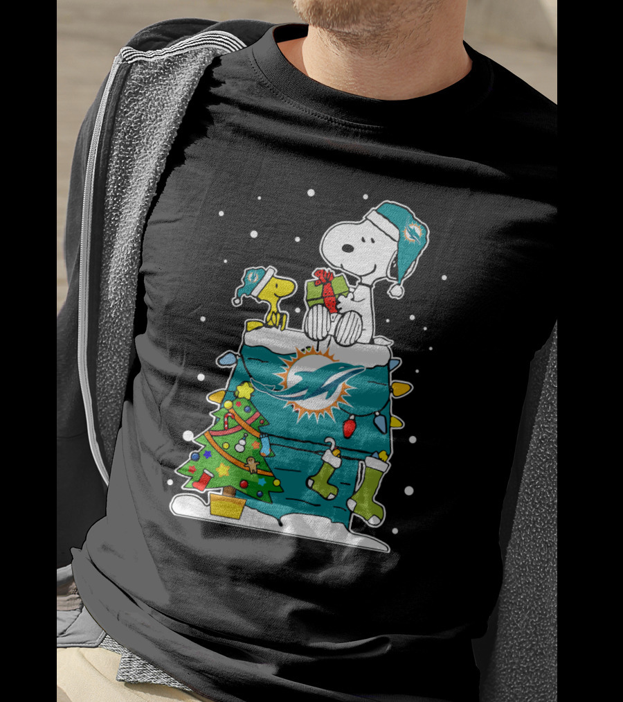 Miami Dolphins Snoopy Christmas Peanuts Fan Collection T-Shirt