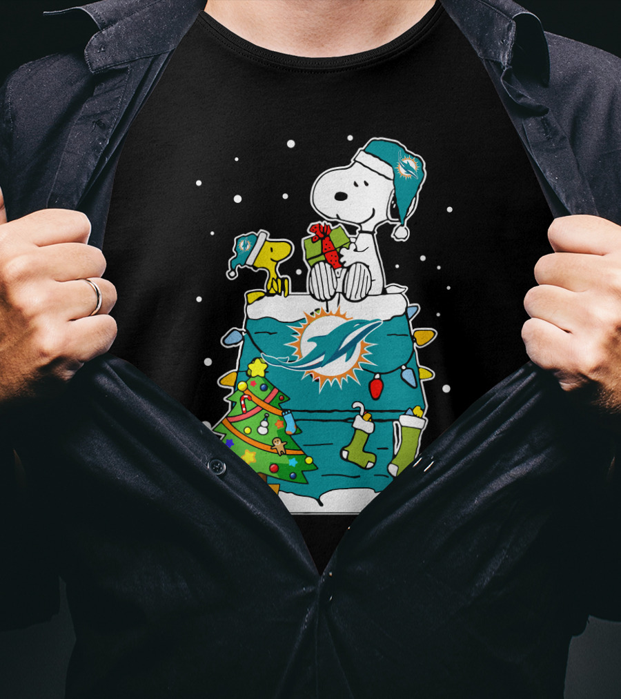 Miami Dolphins Snoopy Christmas Peanuts Fan Collection T-Shirt