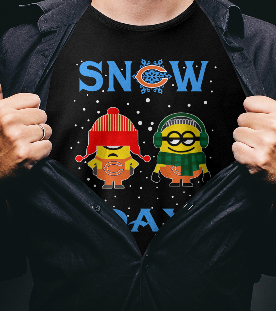 Snow Day For Chicago Bears And Minion Fans T-Shirt