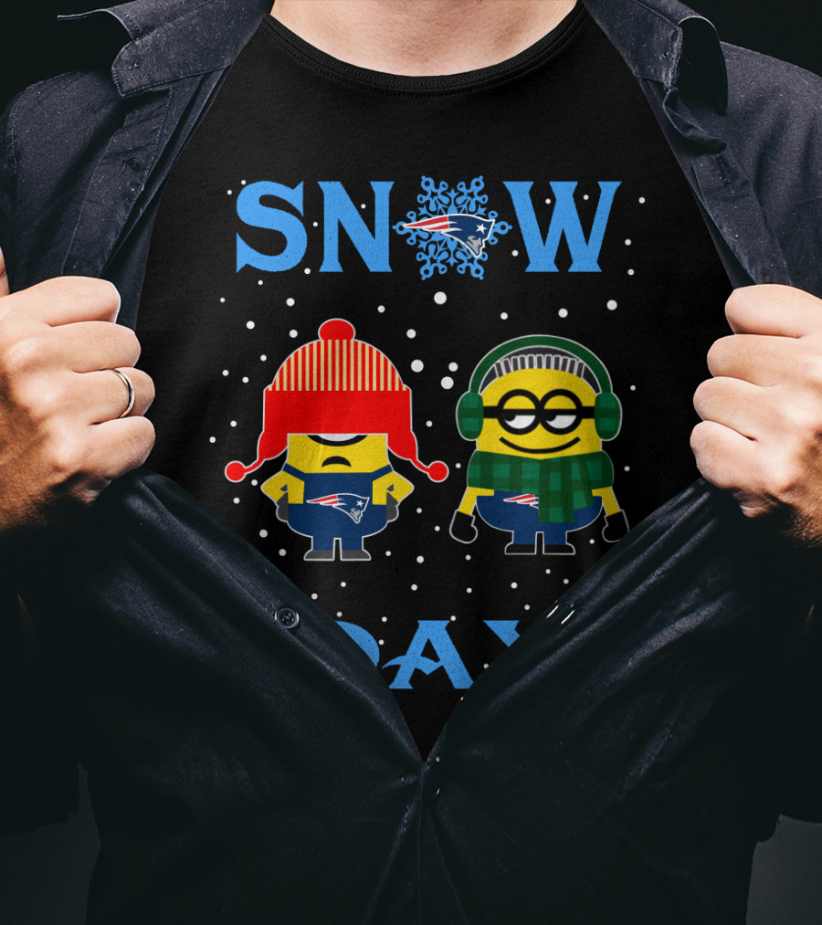 Snow Day New England Patriots Minions Snowflakes Winter Fun T-Shirt