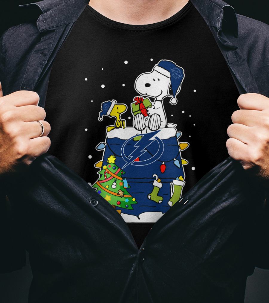 Tampa Bay Lightning Snoopy Christmas Peanuts Winter Fan T-Shirt