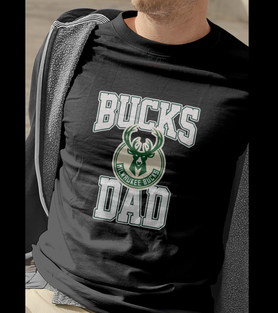 Milwaukee Bucks Dad Father's Day Bucks Dad T-Shirt