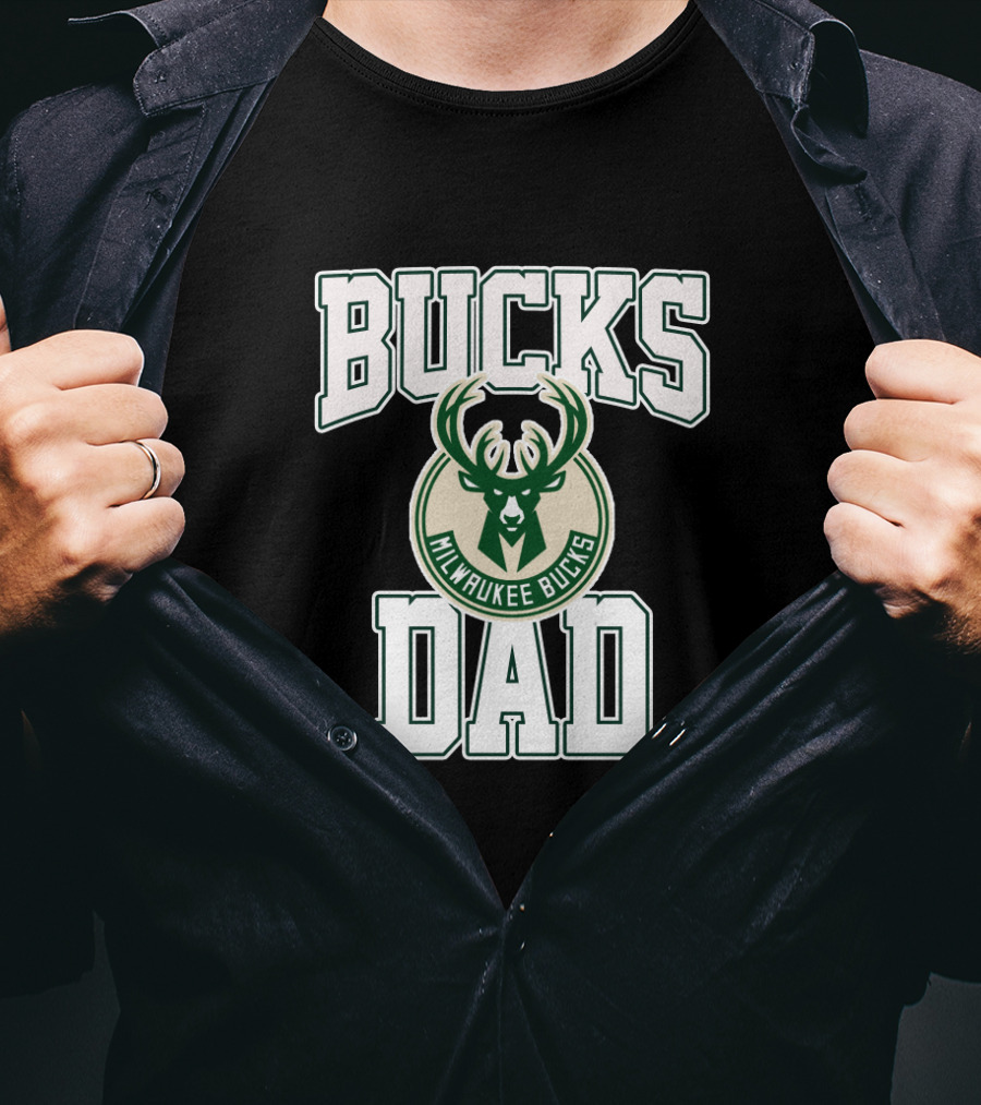 Milwaukee Bucks Dad Father's Day Bucks Dad T-Shirt