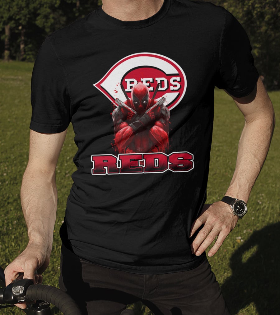 Cincinnati Reds Deadpool Crossover Fan Favorite T-Shirt