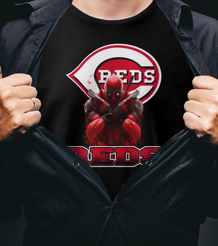 Cincinnati Reds Deadpool Crossover Fan Favorite T-Shirt