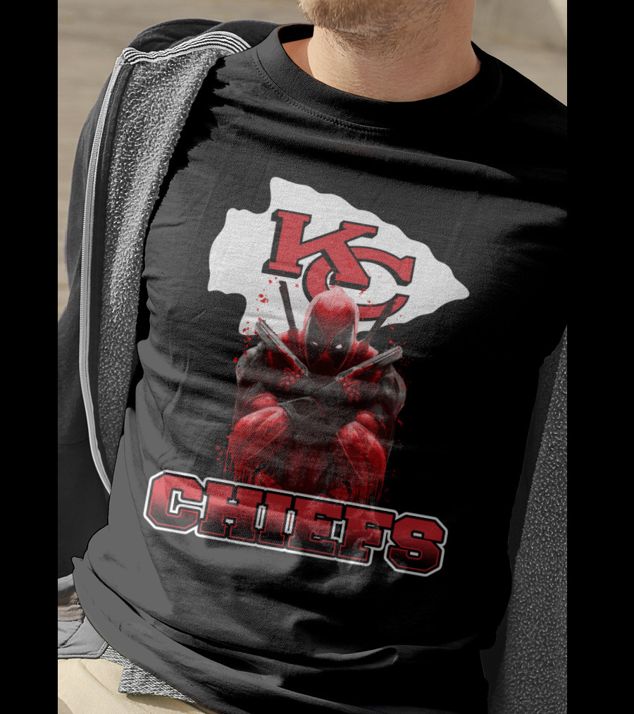 Kansas City Chiefs Deadpool Crossover Fan T-Shirt