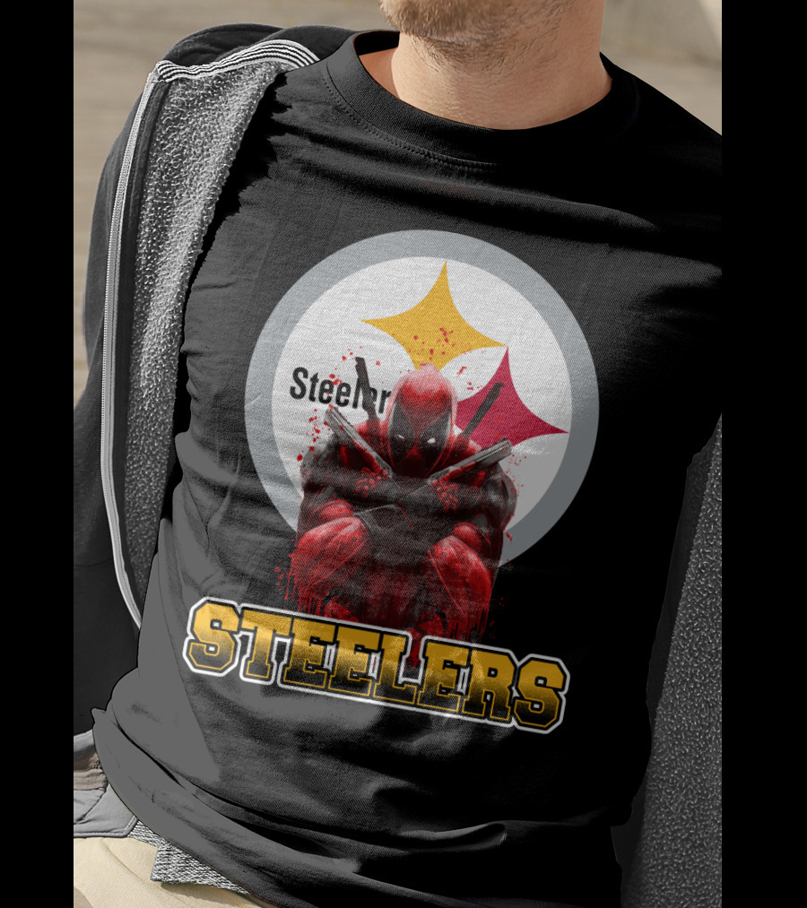 Steelers Deadpool Crossover With Pittsburgh Steelers Logo And Character Pose T-Shirt