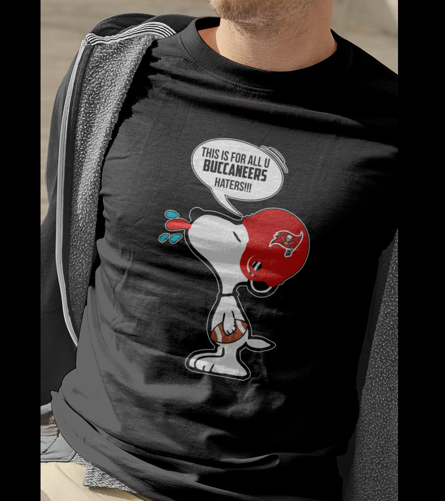 Snoopy Buccaneers Helmet Spitting Football Fans Haters T-Shirt