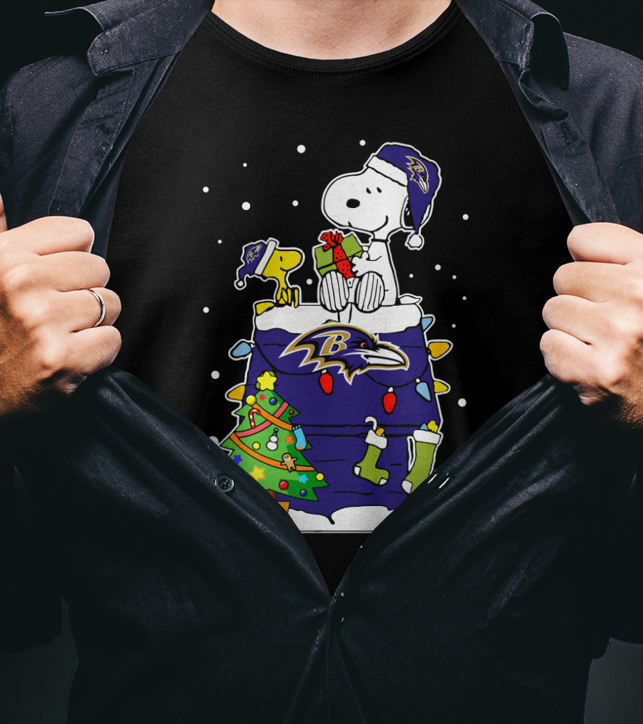 Baltimore Ravens Christmas With Snoopy And Woodstock Gifts T-Shirt