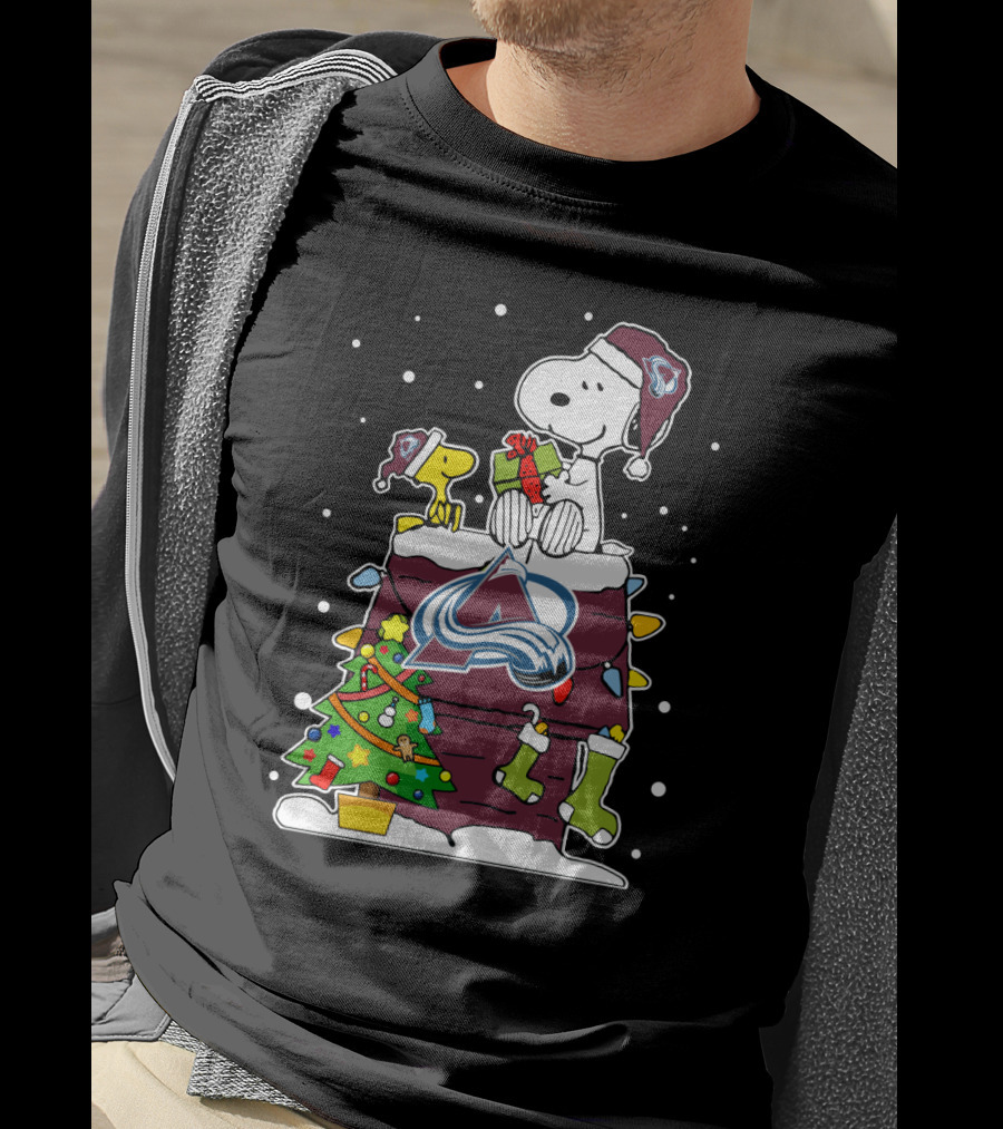 Colorado Avalanche Christmas Snoopy And Woodstock With Gifts And Tree T-Shirt