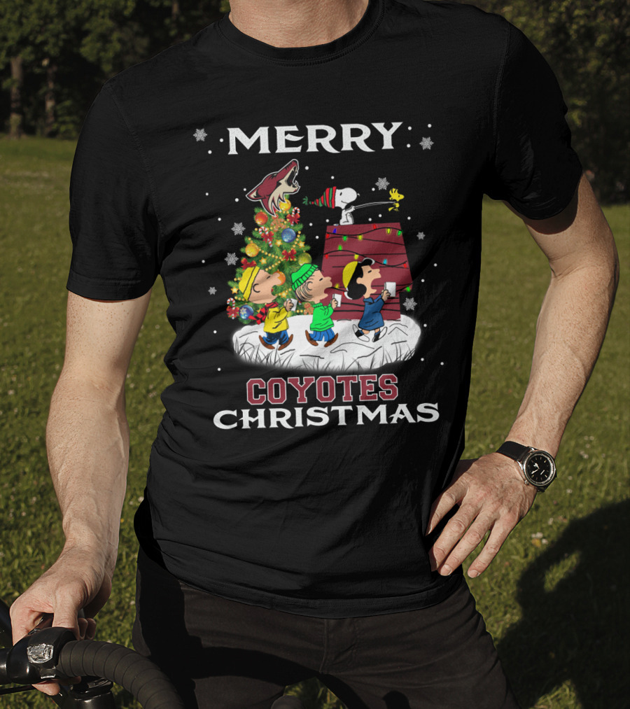 Merry Arizona Coyotes Christmas Featuring Snoopy And Peanuts Characters T-Shirt