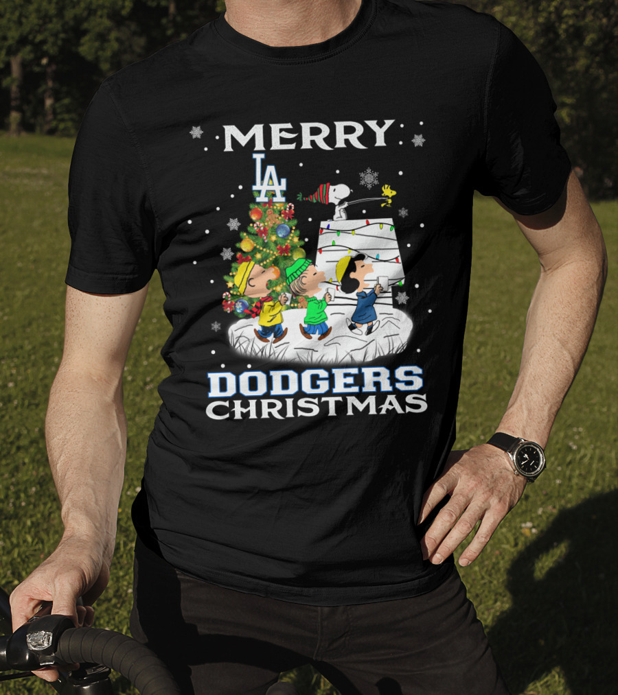 Merry Los Angeles Dodgers Christmas With Snoopy And Peanuts Holiday Scene T-Shirt