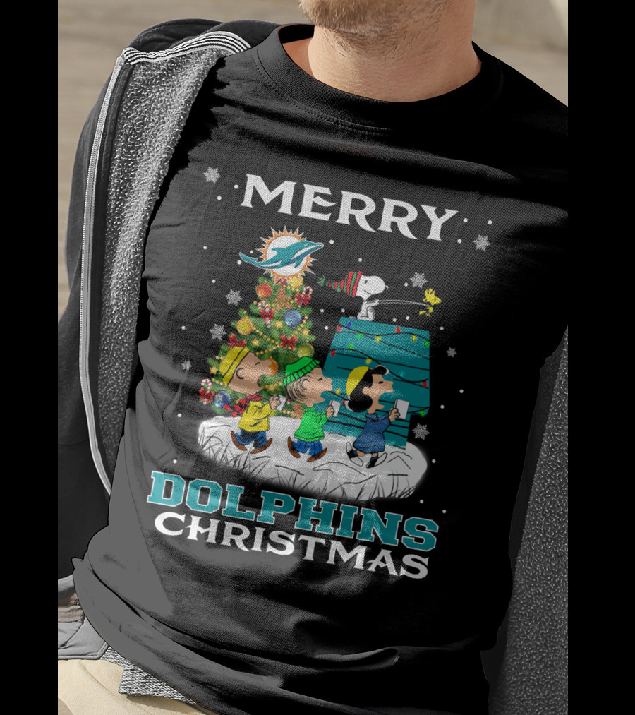 Merry Miami Dolphins Christmas With Snoopy And Woodstock Holiday Scene T-Shirt
