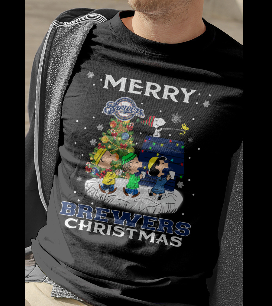 Merry Brewers Christmas With Snoopy And Peanuts Characters For Milwaukee Fans T-Shirt
