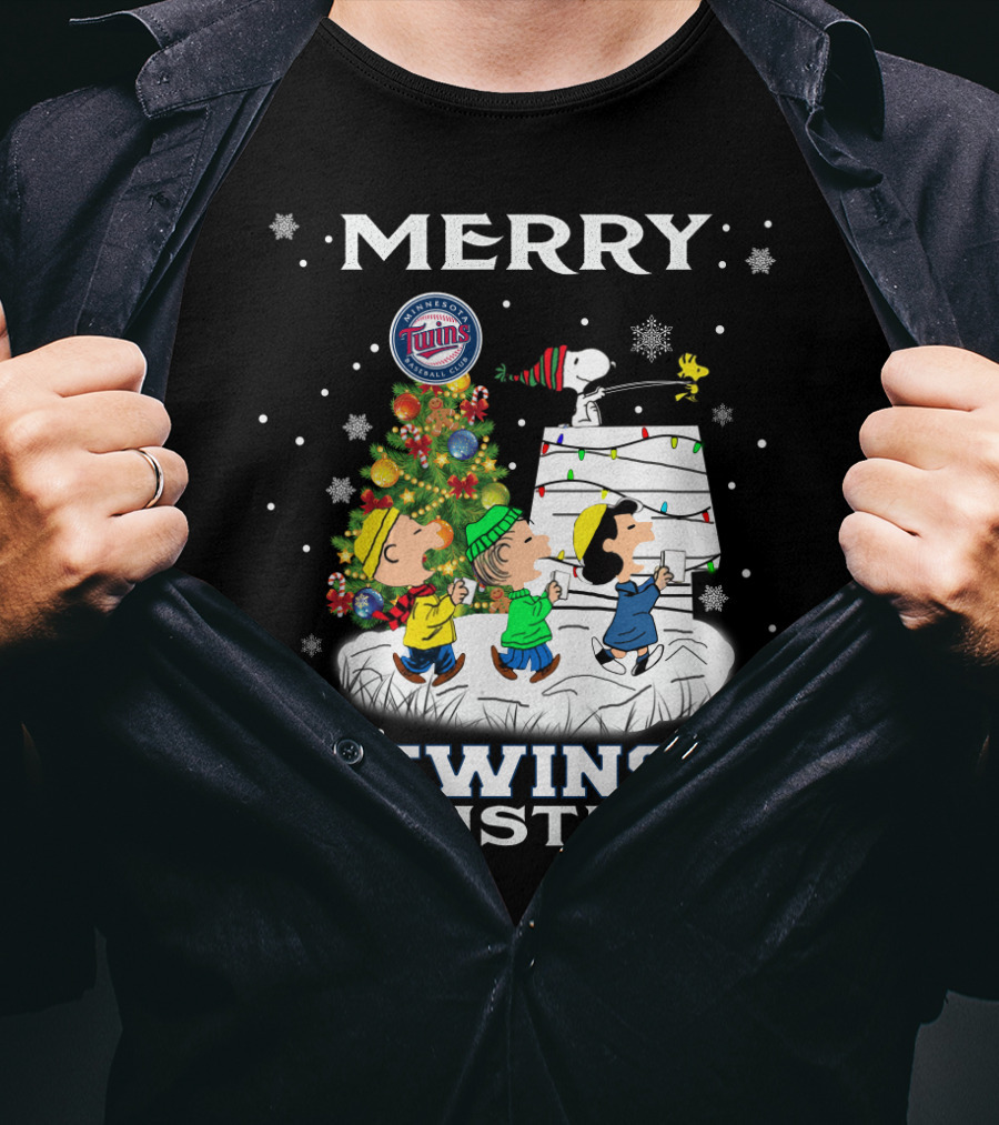 Merry Minnesota Twins Christmas With Snoopy And Peanuts Characters T-Shirt
