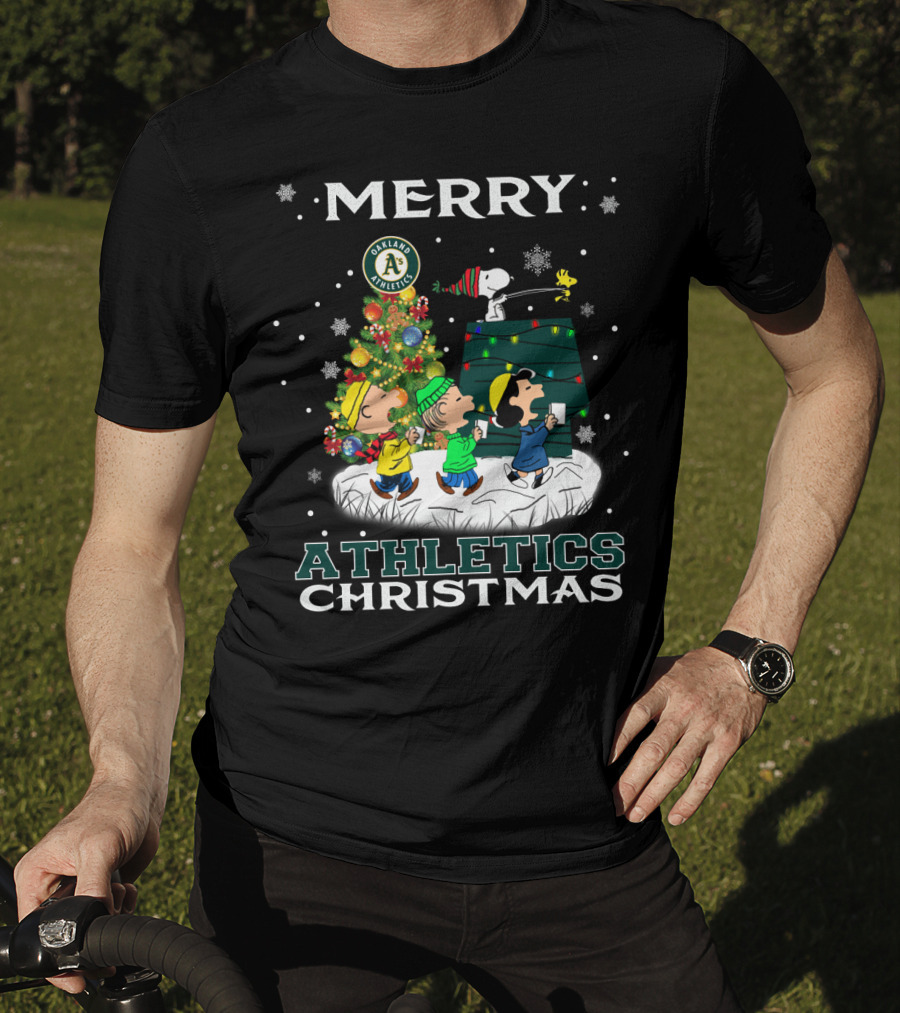 Merry Oakland Athletics Christmas With Snoopy And Friends T-Shirt