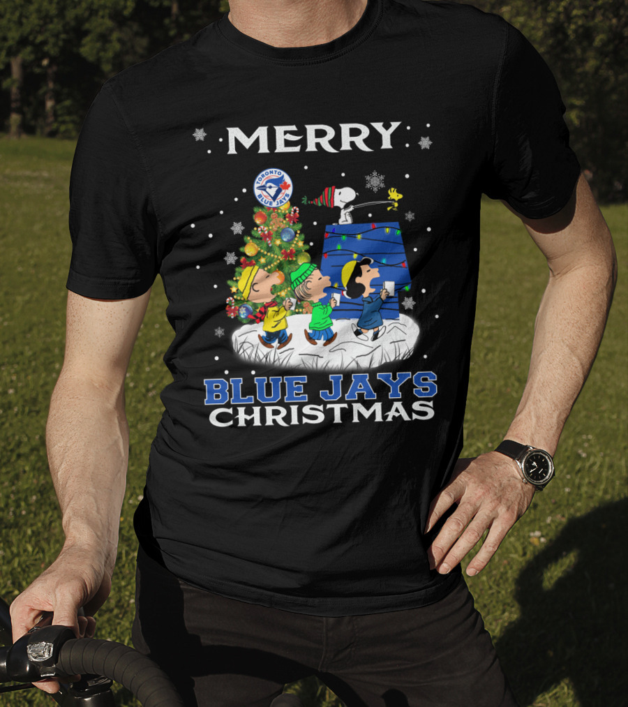 Merry Toronto Blue Jays Christmas Featuring Snoopy And Friends Holiday Scene T-Shirt