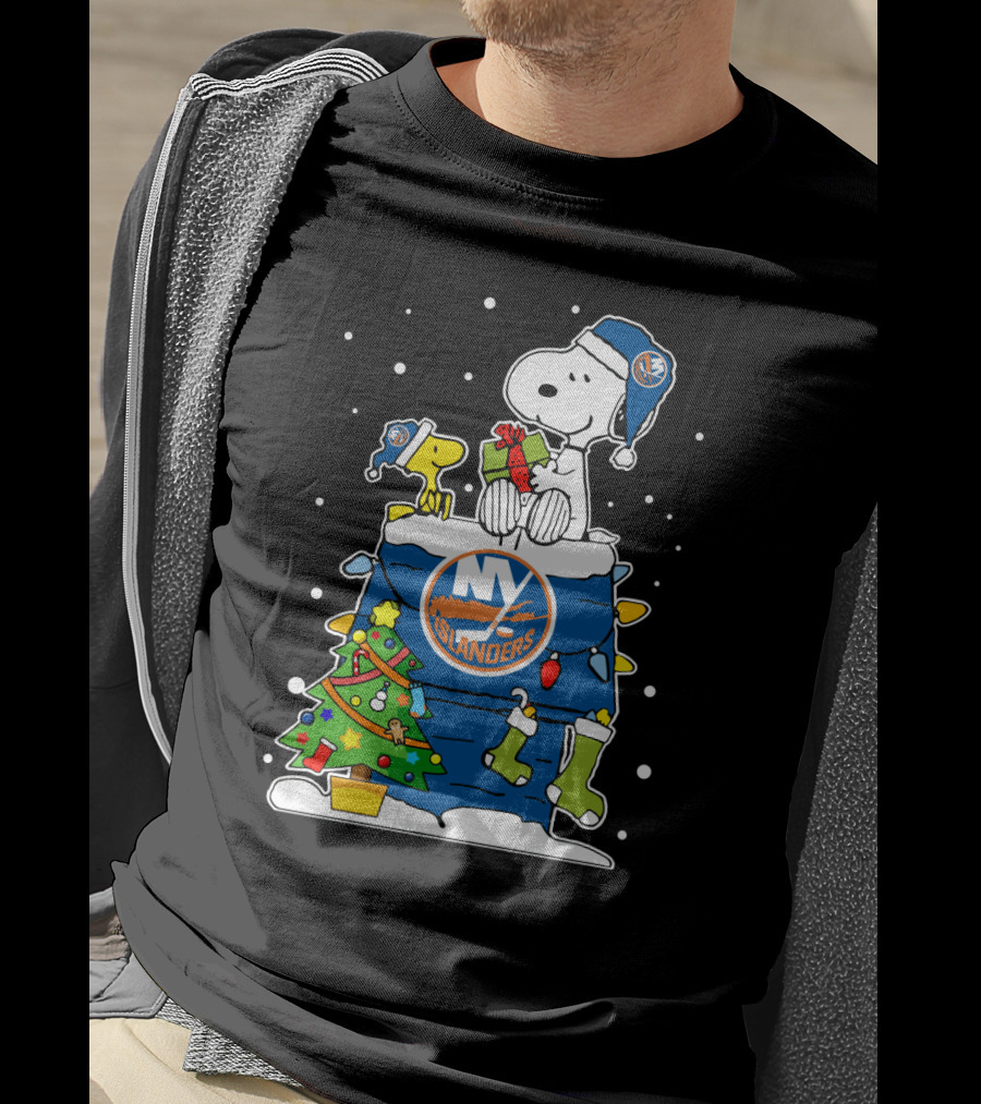NY Islanders And Snoopy Christmas T-Shirt