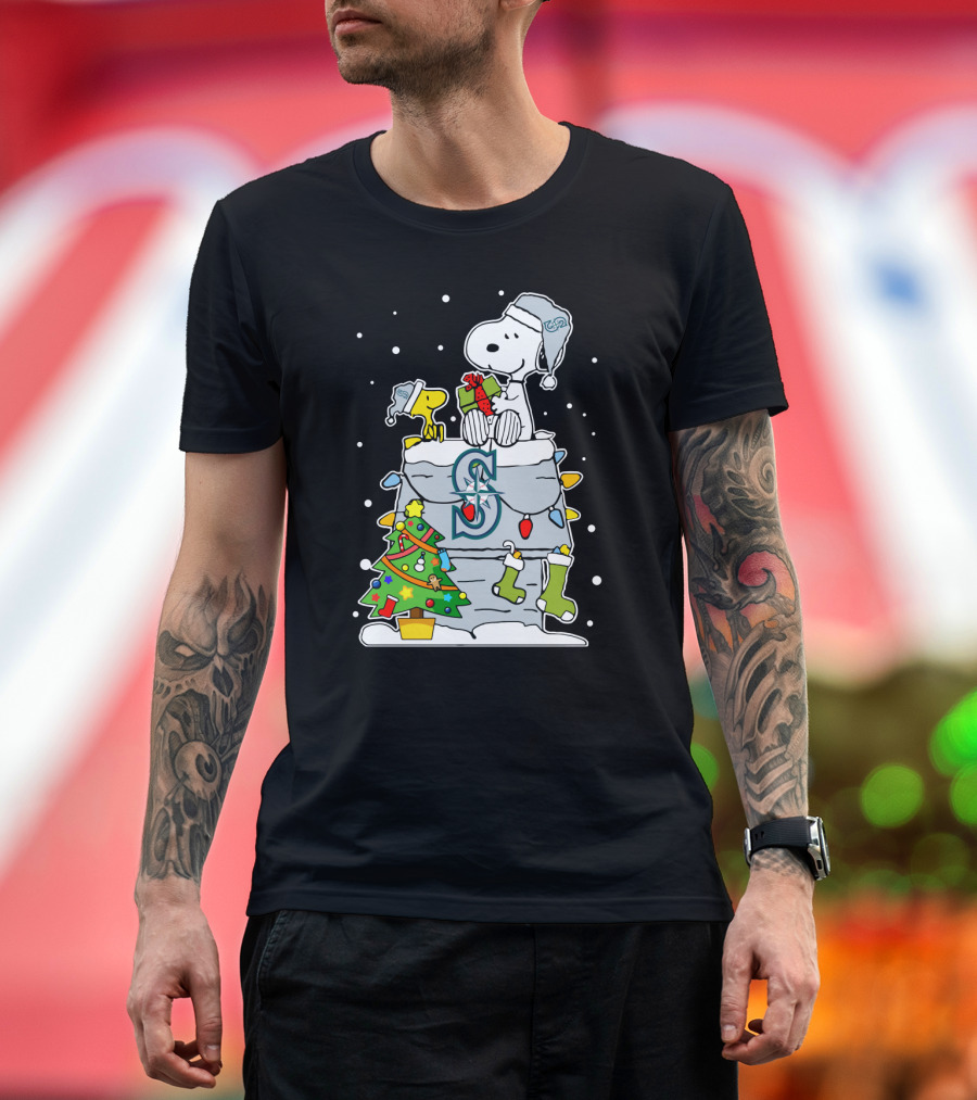 Snoopy and Woodstock Celebrate Christmas on Seattle Mariners Chimney T-Shirt