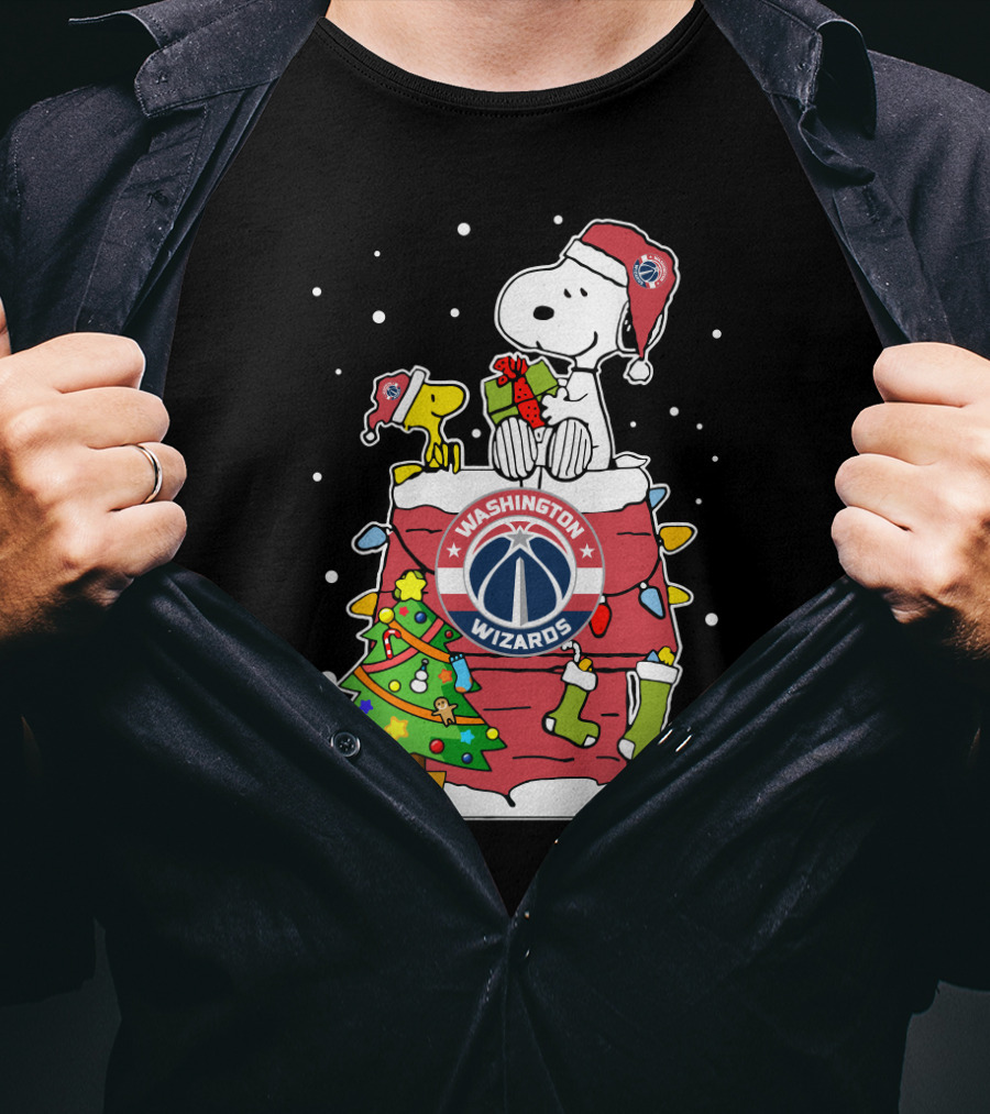 Washington Wizards Snoopy Christmas Santa Hat Peanuts Charlie Brown T-Shirt