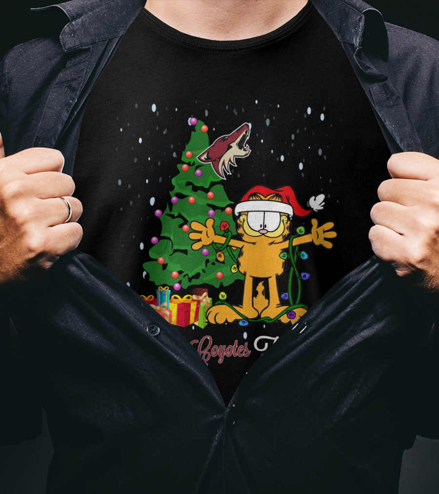Festive Garfield With Santa Hat And Gifts Embraces Arizona Coyotes Christmas Spirit T-Shirt