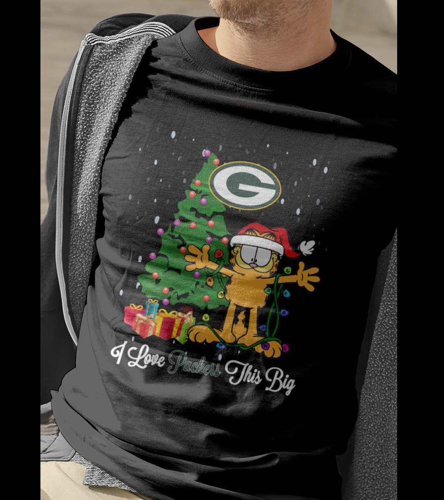 I Love Packers This Big Garfield Christmas Tree Green Bay Packers T-Shirt