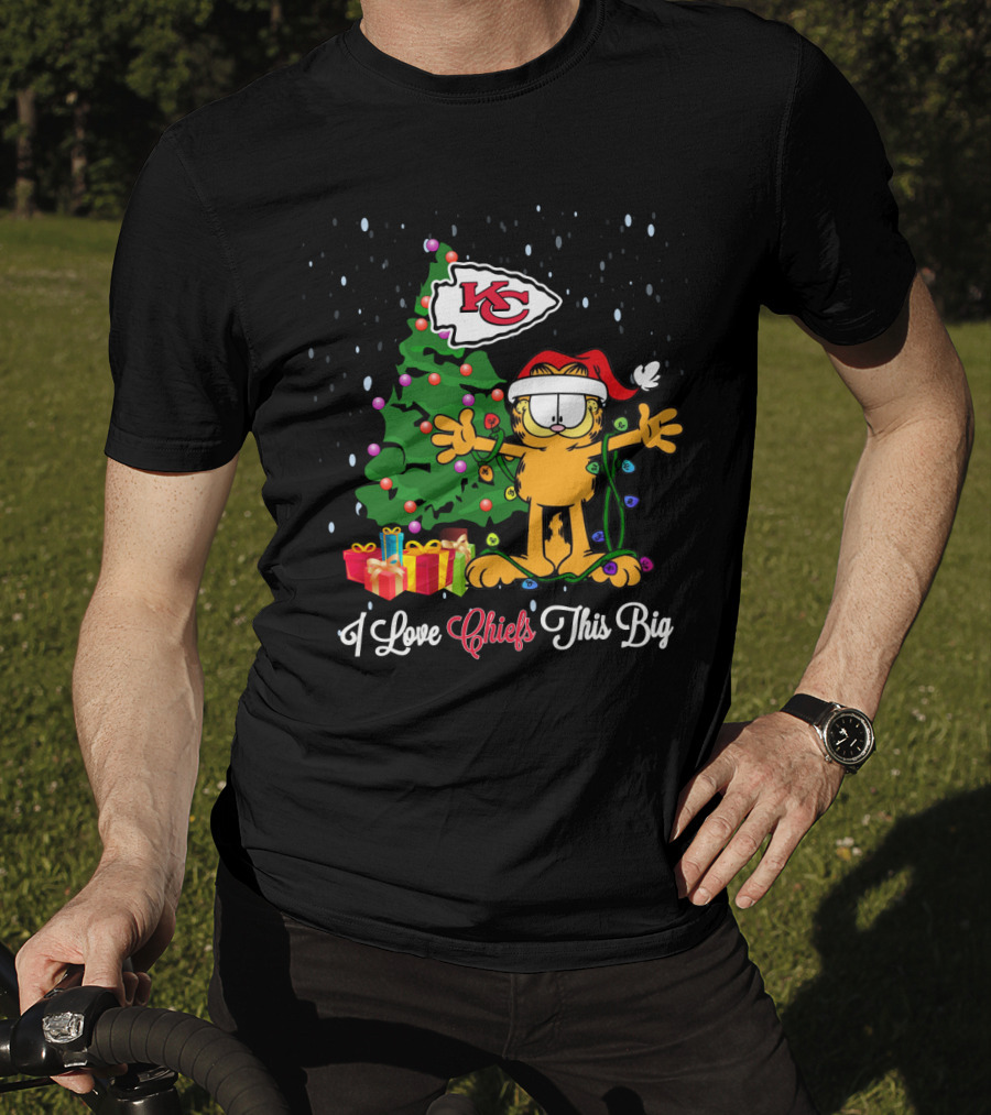 I Love Chiefs This Big Xmas Garfield Cat Kansas City Chiefs Christmas Tree T-Shirt