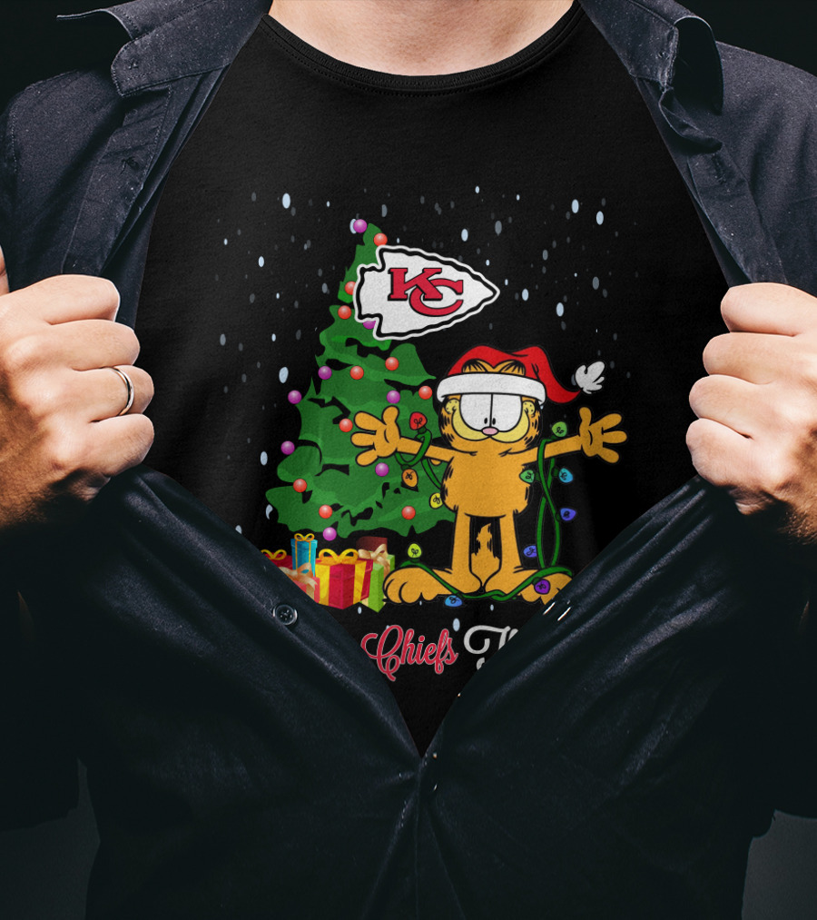 I Love Chiefs This Big Xmas Garfield Cat Kansas City Chiefs Christmas Tree T-Shirt