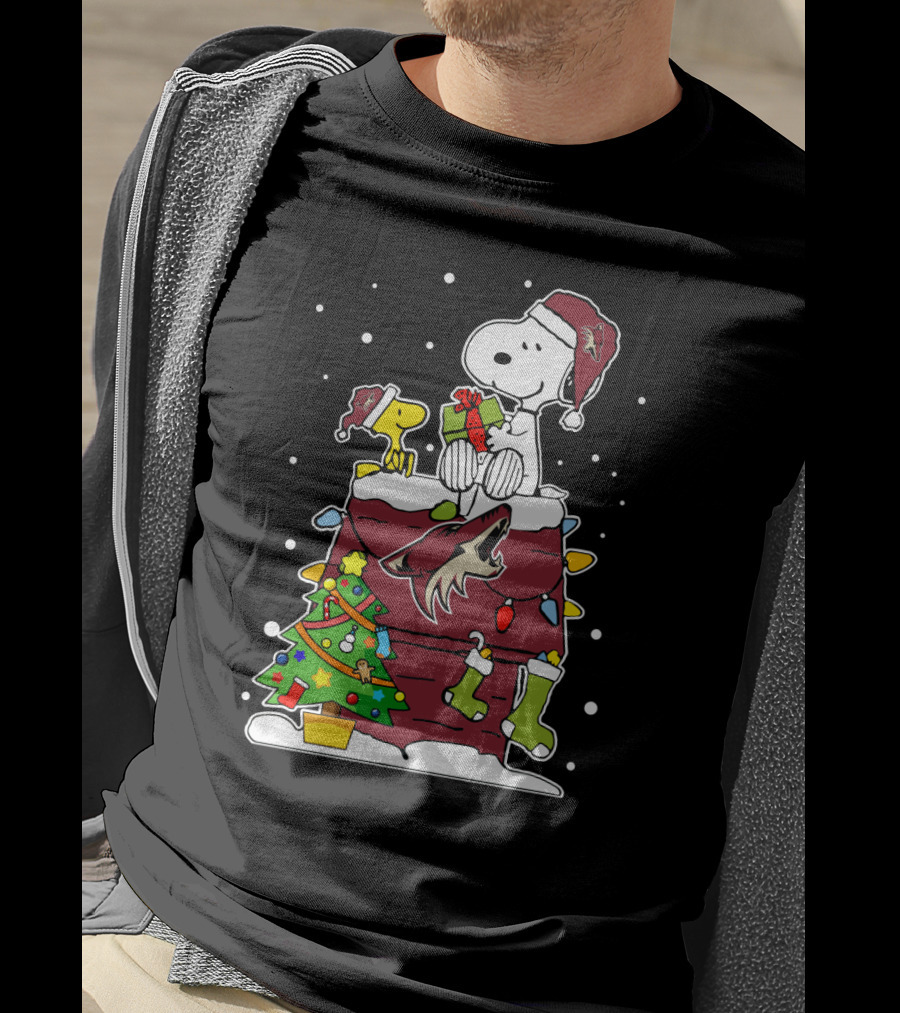 Arizona Coyotes Snoopy Christmas Celebration With Woodstock And Santa Hats T-Shirt