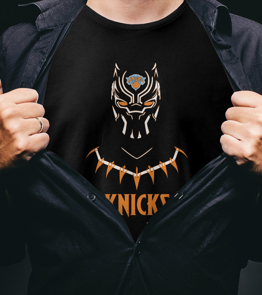 Black Panther Knicks Fans Iconic Mask And Necklace T-Shirt