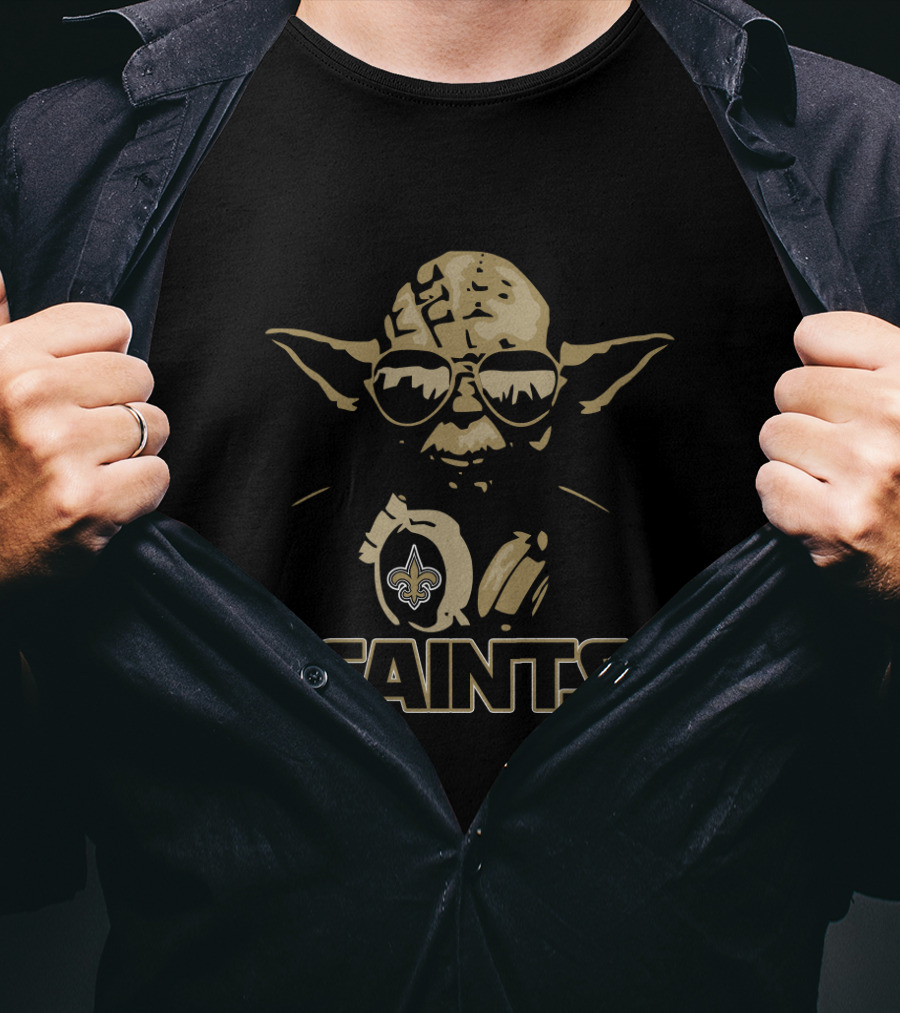 Yoda Wearing New Orleans Saints Logo Reflective Sunglasses With Star Wars Style Saints T-Shirt