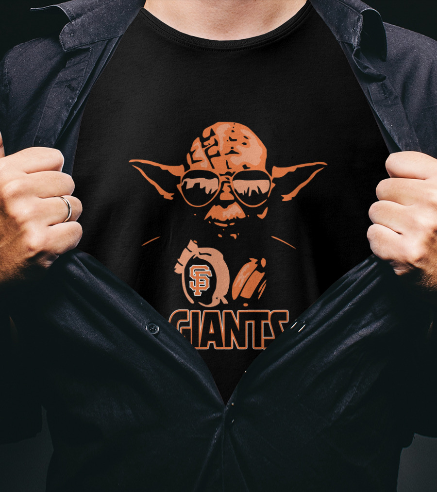 Yoda Star Wars Wearing San Francisco Giants Gear With Sunglasses And Headphones T-Shirt