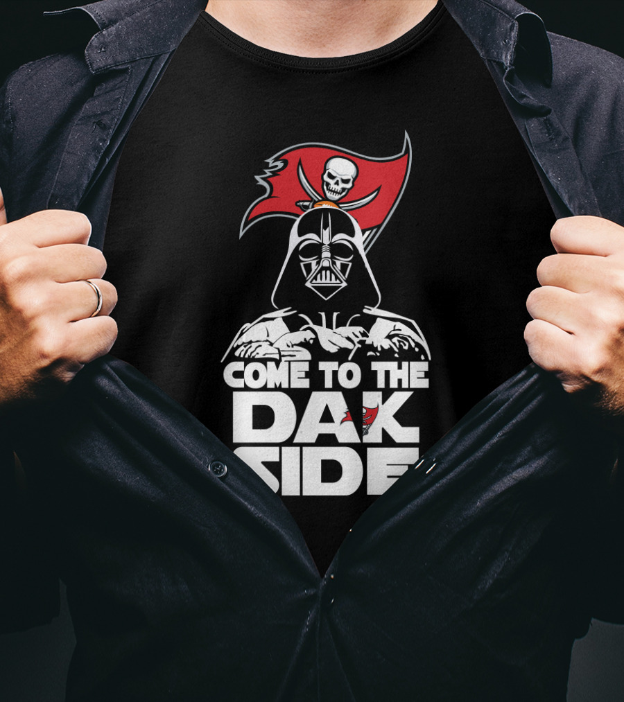 Come To The Dak Side With Darth Vader And Tampa Bay Buccaneers Flag T-Shirt