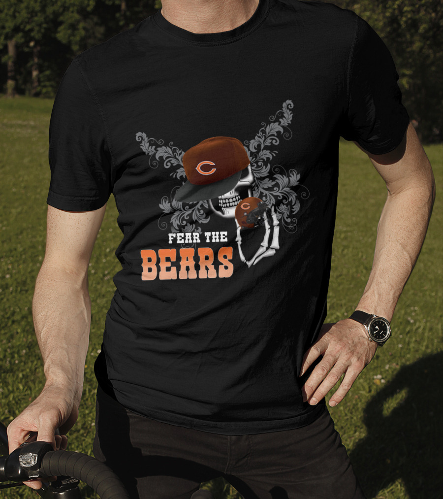 Fear The Bears Chicago Football Skull Helmet T-Shirt