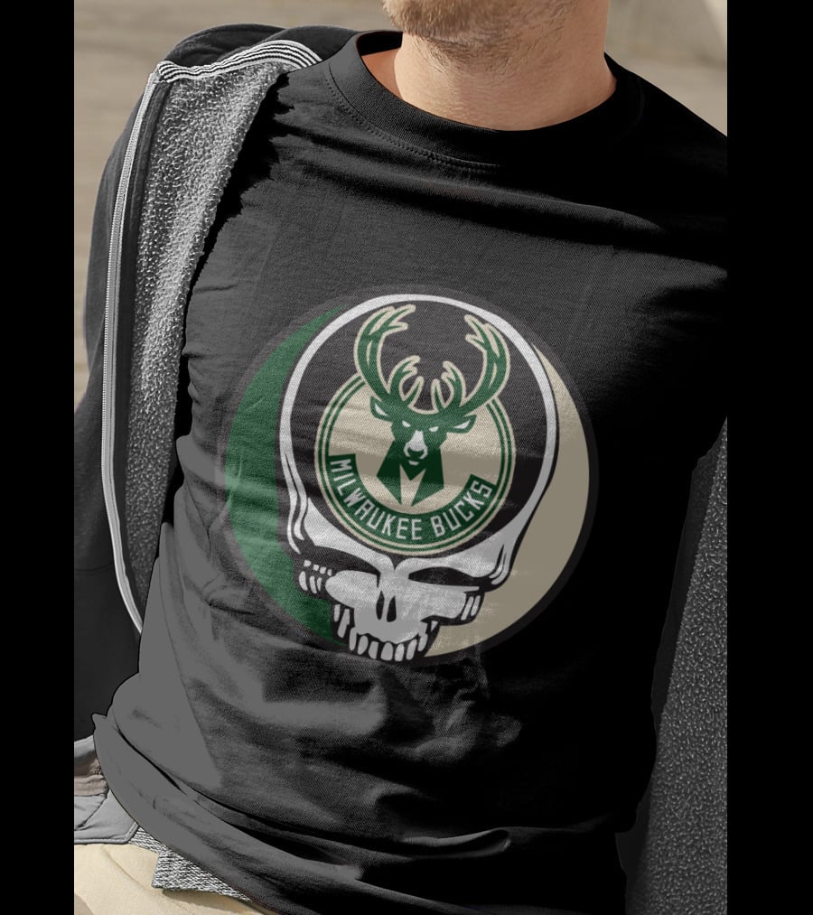Milwaukee Bucks Grateful Dead Skull Logo Fusion T-Shirt